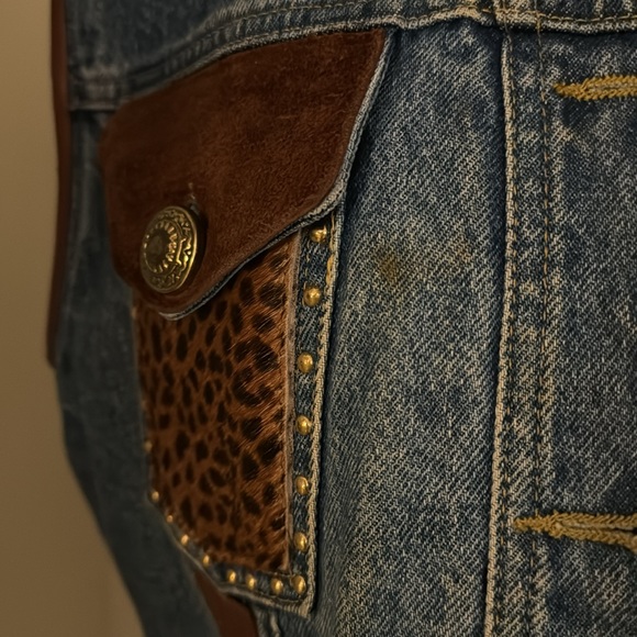 St. Maarten Dallas Vintage Women's Jean and Leather Animal Print Vest - Picture 4 of 8